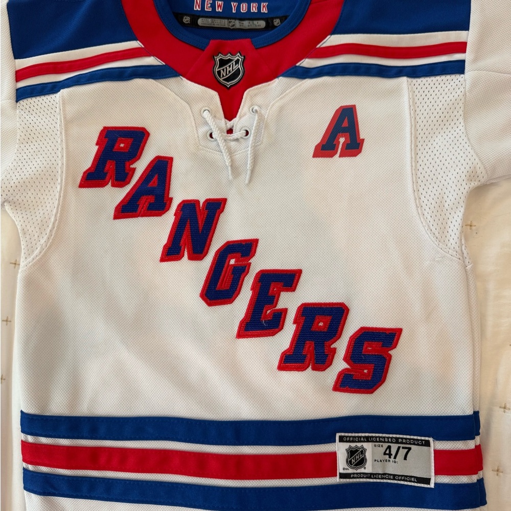 NHL NY Rangers - Zuccarello -Official Licensed Jersey with Blue and Red Stripes